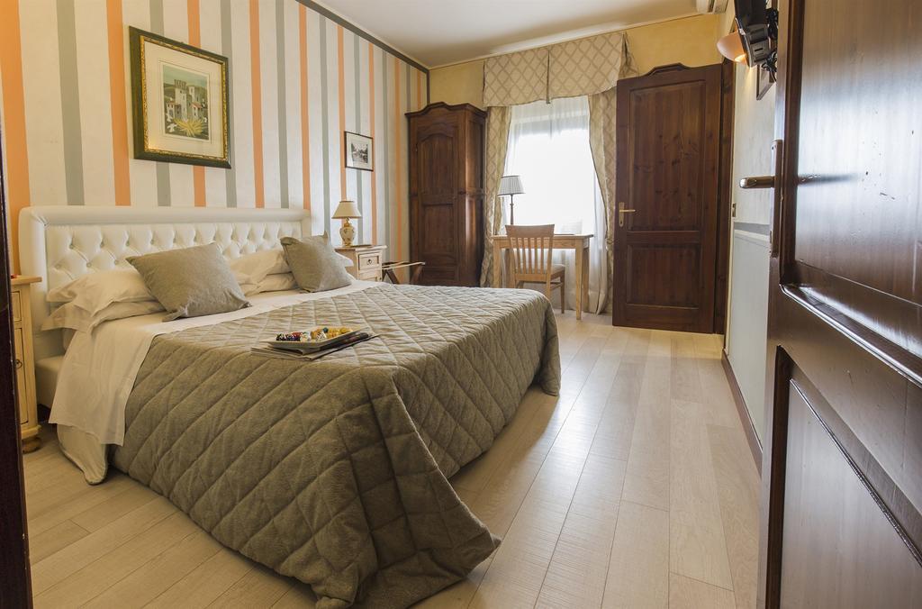 Il Melograno Agriturismo & Spa Pianello  外观 照片